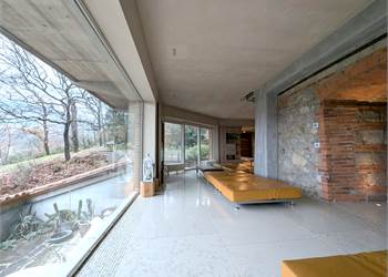 VILLA unica nel suo genere, eleganza e design, con vista sulle colline Toscane Ampio Giardino