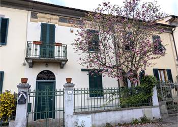 VILLETTA Ristrutturata con 100 mq. Giardino 